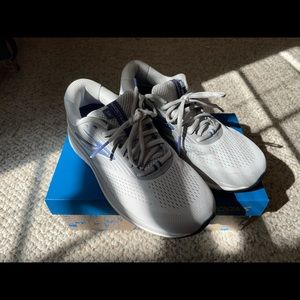 Brooks Addiction 14 Size 7.5